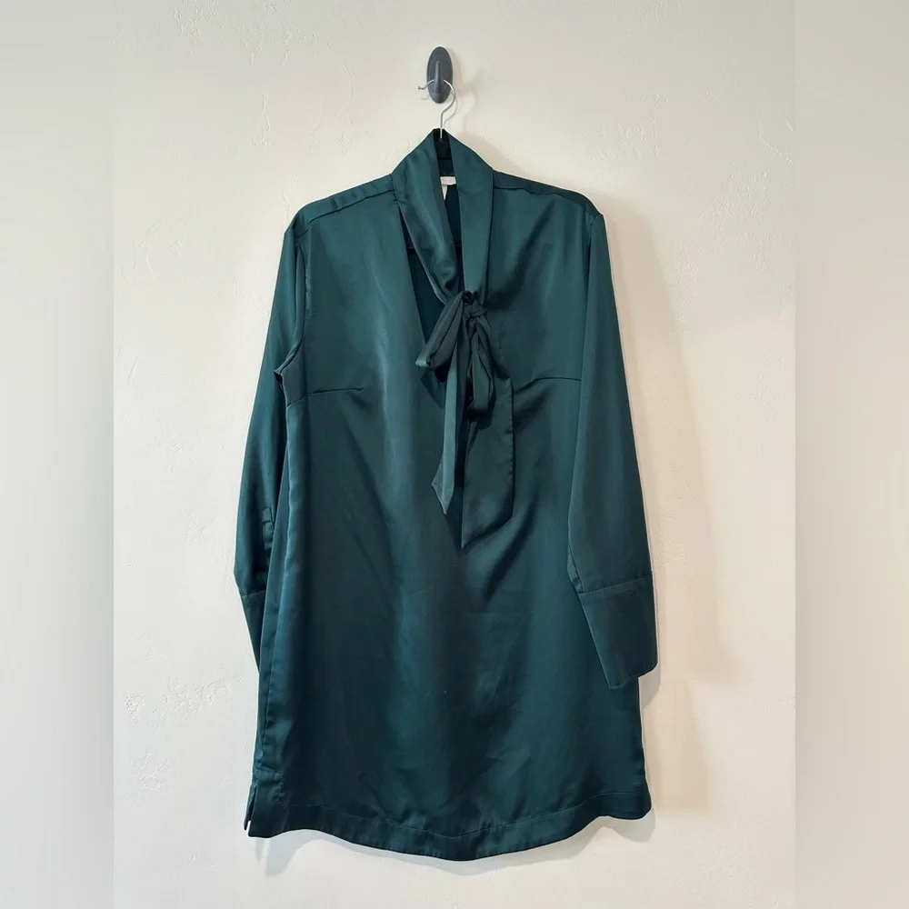 h&m olive green shirt dress Women's Dark Satin a chest welt pocket H&M Dark Green Tie-Neck Shirt